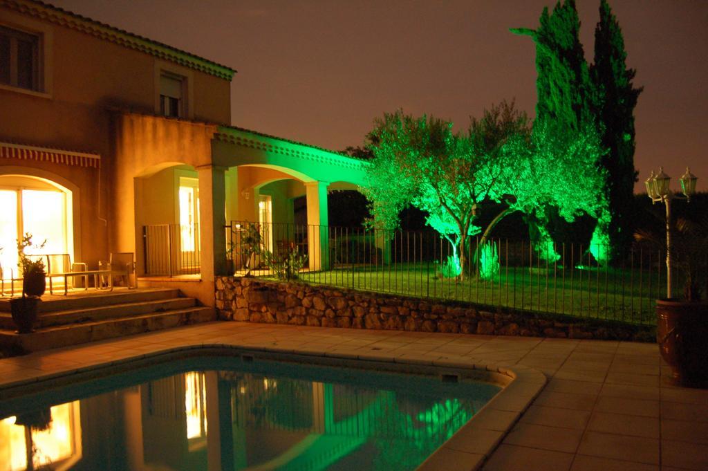 Les Chambres D'Hotes D'Eloise, Piscine Privee Aramon Dış mekan fotoğraf